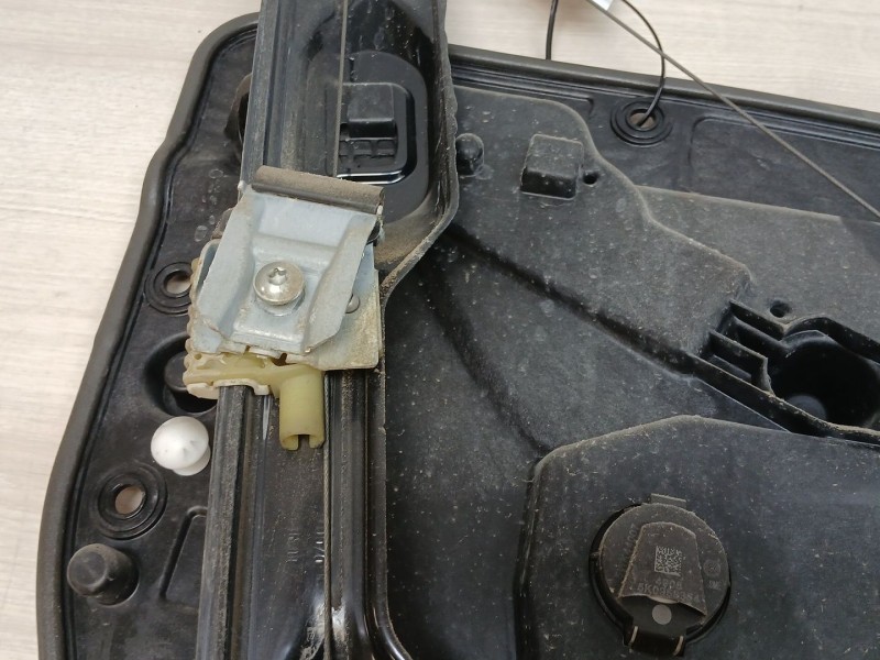 Recambio de elevalunas delantero derecho para volkswagen golf vi (5k1) 2.0 tdi referencia OEM IAM   