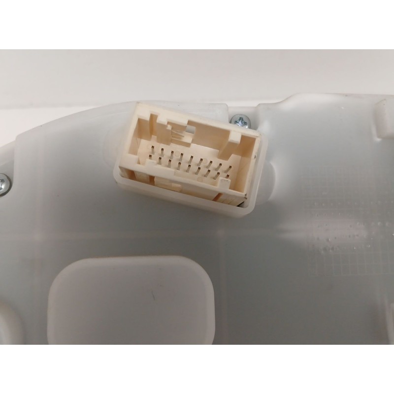 Recambio de cuadro instrumentos para peugeot 208 i (ca_, cc_) 1.6 hdi / bluehdi 75 referencia OEM IAM 981384898001  