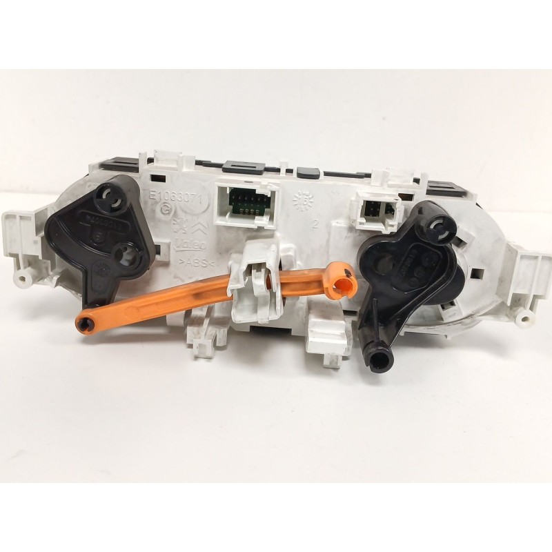 Recambio de mando calefaccion / aire acondicionado para peugeot 208 i (ca_, cc_) 1.6 hdi / bluehdi 75 referencia OEM IAM E106307