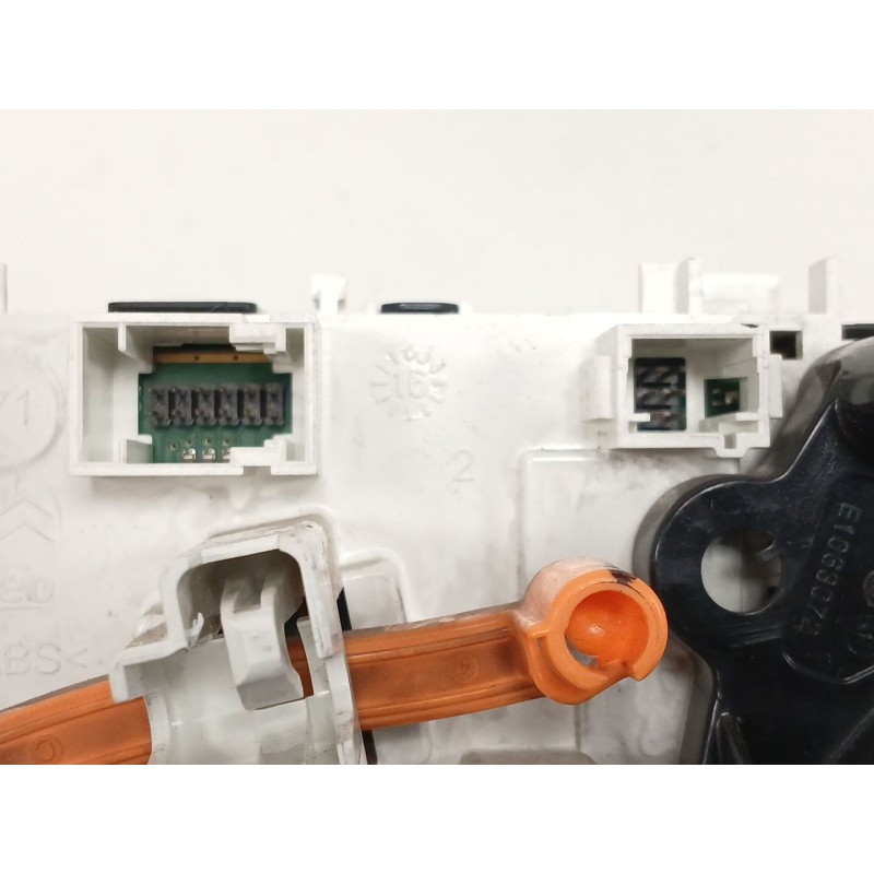 Recambio de mando calefaccion / aire acondicionado para peugeot 208 i (ca_, cc_) 1.6 hdi / bluehdi 75 referencia OEM IAM E106307