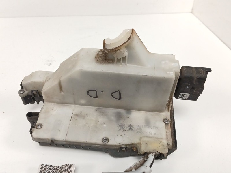 Recambio de cerradura puerta delantera derecha para peugeot 208 i (ca_, cc_) 1.6 hdi / bluehdi 75 referencia OEM IAM 9812500780 