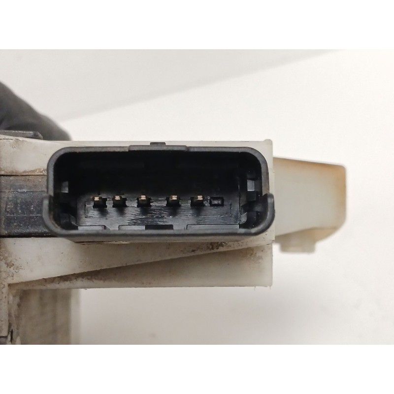 Recambio de cerradura puerta trasera izquierda para peugeot 208 i (ca_, cc_) 1.6 hdi / bluehdi 75 referencia OEM IAM 9812501280 
