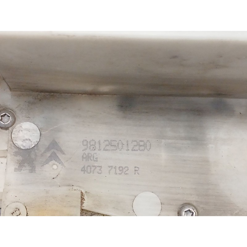 Recambio de cerradura puerta trasera izquierda para peugeot 208 i (ca_, cc_) 1.6 hdi / bluehdi 75 referencia OEM IAM 9812501280 