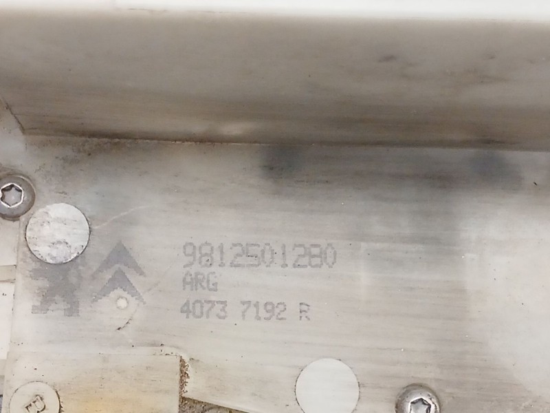 Recambio de cerradura puerta trasera izquierda para peugeot 208 i (ca_, cc_) 1.6 hdi / bluehdi 75 referencia OEM IAM 9812501280 