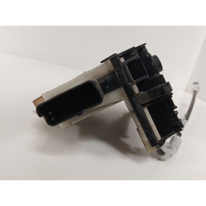 Recambio de cerradura puerta trasera derecha para peugeot 208 i (ca_, cc_) 1.6 hdi / bluehdi 75 referencia OEM IAM 9812501180  