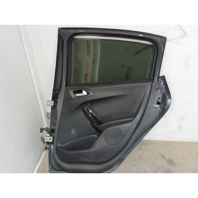 Recambio de puerta trasera derecha para peugeot 208 i (ca_, cc_) 1.6 hdi / bluehdi 75 referencia OEM IAM   