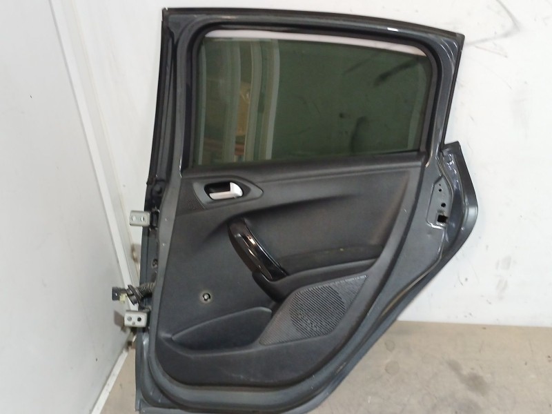 Recambio de puerta trasera derecha para peugeot 208 i (ca_, cc_) 1.6 hdi / bluehdi 75 referencia OEM IAM   