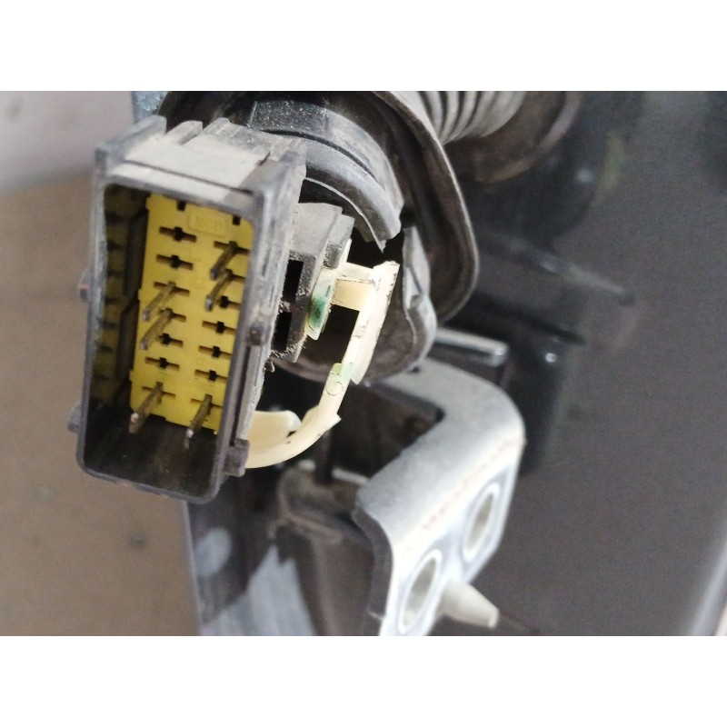 Recambio de puerta trasera derecha para peugeot 208 i (ca_, cc_) 1.6 hdi / bluehdi 75 referencia OEM IAM   