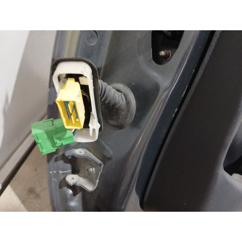 Recambio de puerta delantera derecha para peugeot 208 i (ca_, cc_) 1.6 hdi / bluehdi 75 referencia OEM IAM   