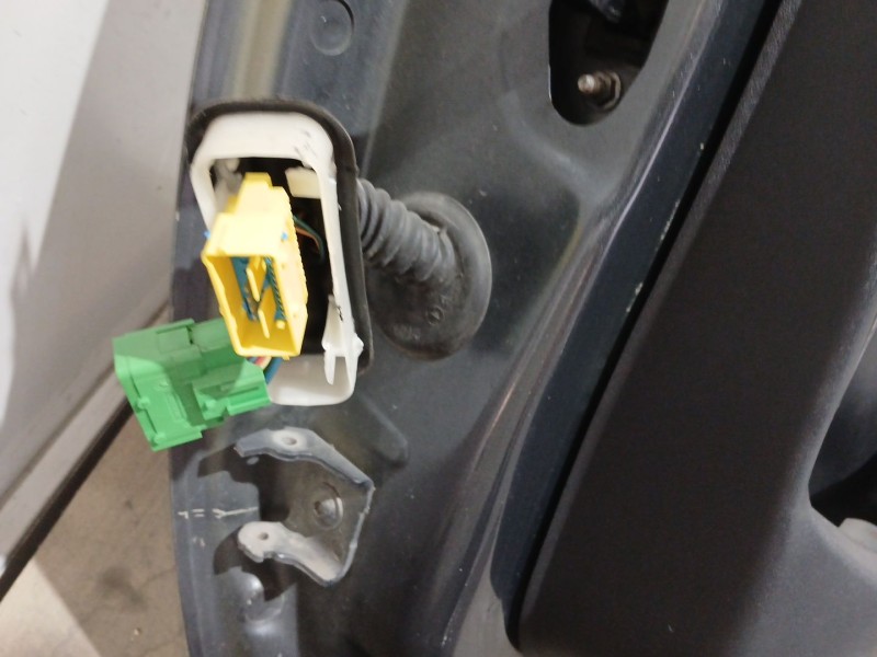 Recambio de puerta delantera derecha para peugeot 208 i (ca_, cc_) 1.6 hdi / bluehdi 75 referencia OEM IAM   