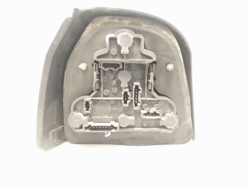 Recambio de piloto trasero derecho para volkswagen golf iii berlina (1h1) referencia OEM IAM  33547 