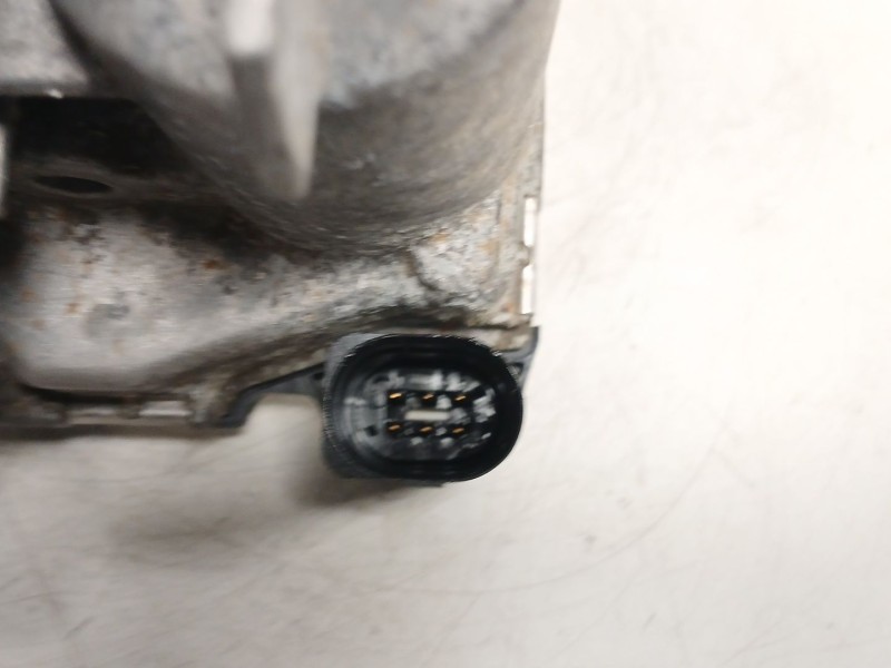Recambio de caja mariposa para renault trafic ii furgoneta (fl) 2.0 dci 90 (fl0h) referencia OEM IAM 820033810D 0281002681 