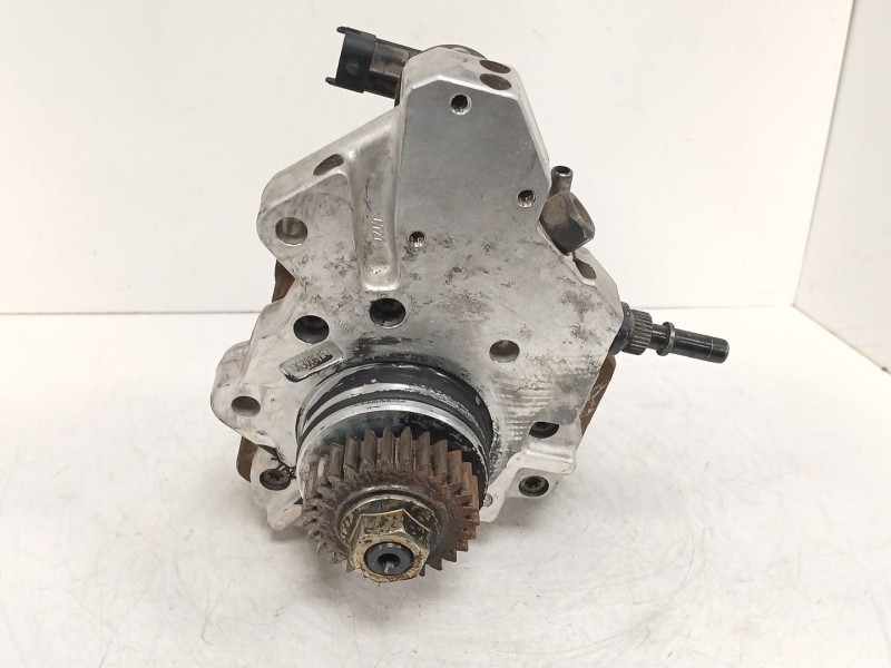 Recambio de bomba inyeccion para renault trafic ii furgoneta (fl) 2.0 dci 90 (fl0h) referencia OEM IAM 8200564112 0445110099 