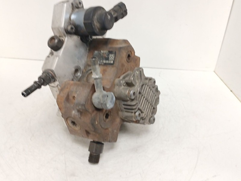 Recambio de bomba inyeccion para renault trafic ii furgoneta (fl) 2.0 dci 90 (fl0h) referencia OEM IAM 8200564112 0445110099 