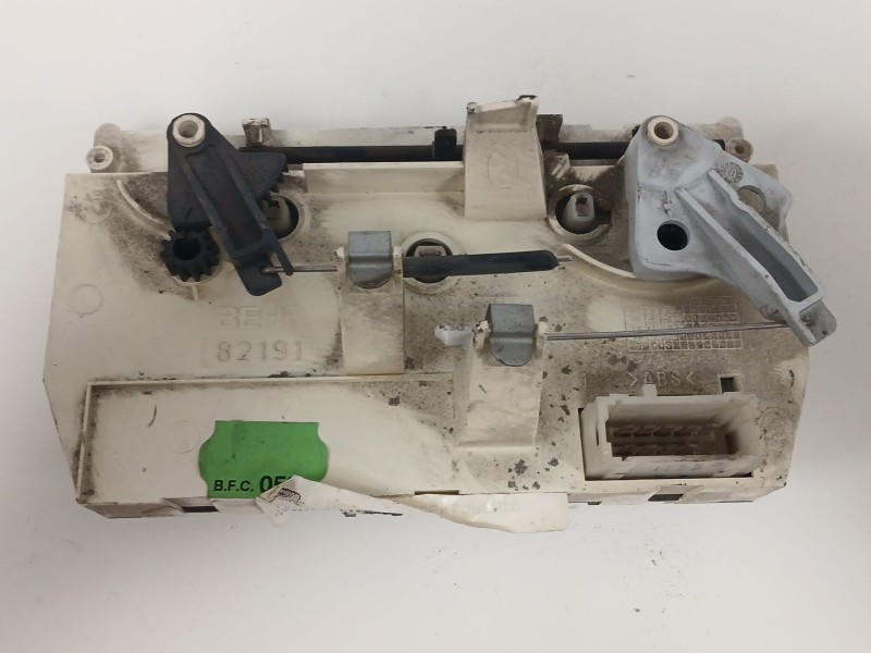 Recambio de mando calefaccion / aire acondicionado para peugeot 206 berlina referencia OEM IAM  18216 