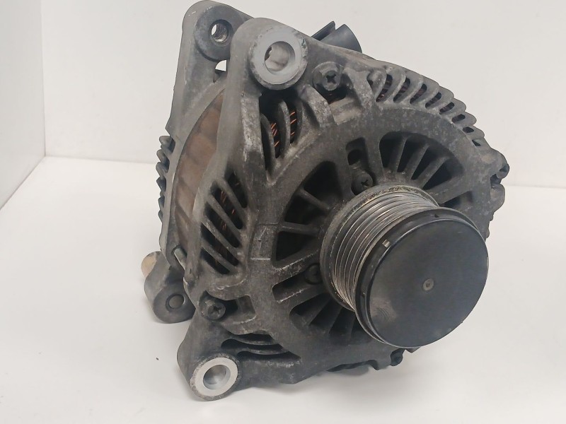 Recambio de alternador para peugeot 407 sw (6e_, 6d_) 2.0 hdi 135 referencia OEM IAM   