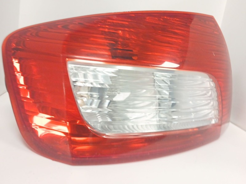 Recambio de piloto trasero izquierdo para peugeot 407 (6d_) 1.6 hdi 110 (6d9hzc, 6d9hyc) referencia OEM IAM   