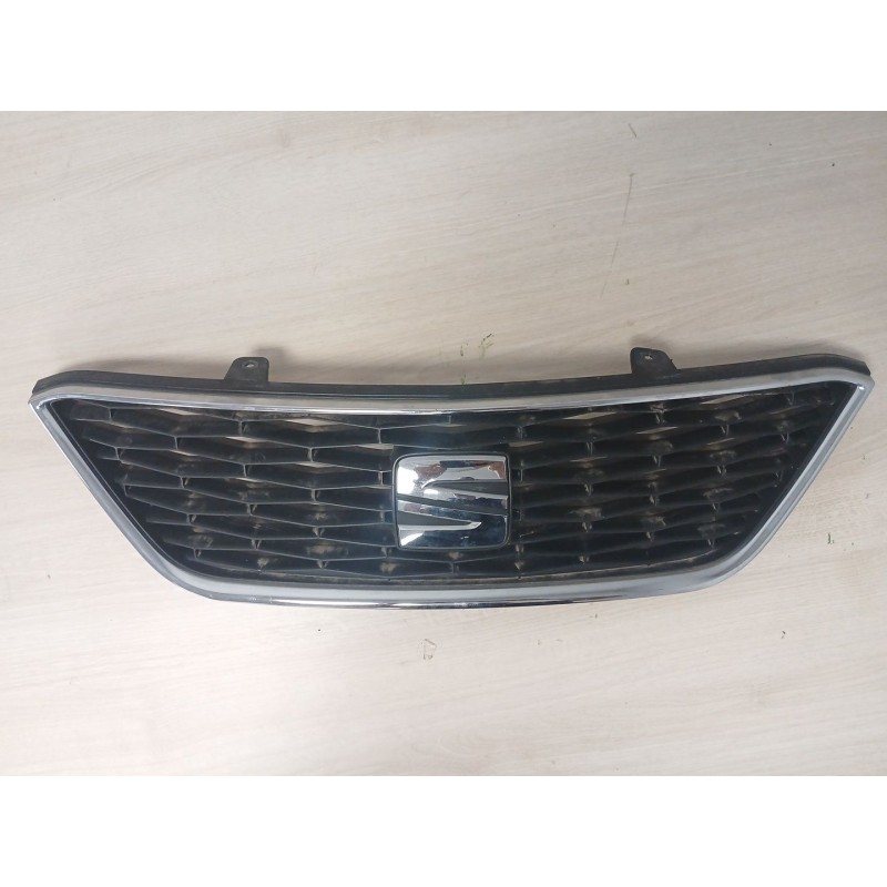 Recambio de rejilla paragolpes central para seat ibiza iv sc (6j1, 6p5) 1.2 tsi referencia OEM IAM 6J0853654G  