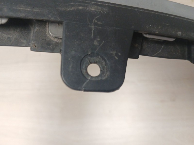 Recambio de rejilla paragolpes central para seat ibiza iv sc (6j1, 6p5) 1.2 tsi referencia OEM IAM 6J0853654G  