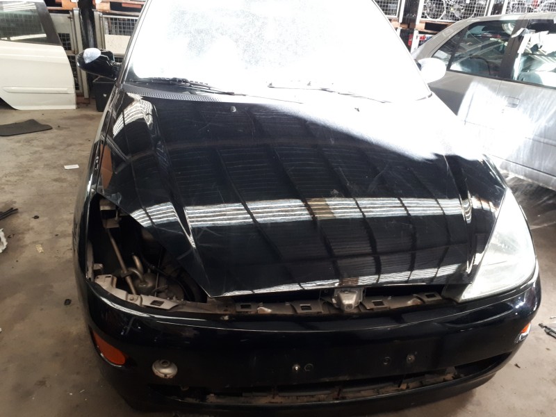 ford focus berlina (cak) del año 2000