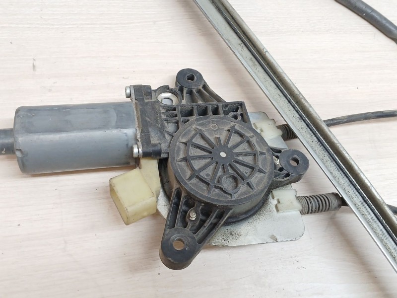 Recambio de elevalunas delantero izquierdo para mercedes-benz vito / mixto furgoneta (w639) 111 cdi (639.601, 639.603, 639.605) 
