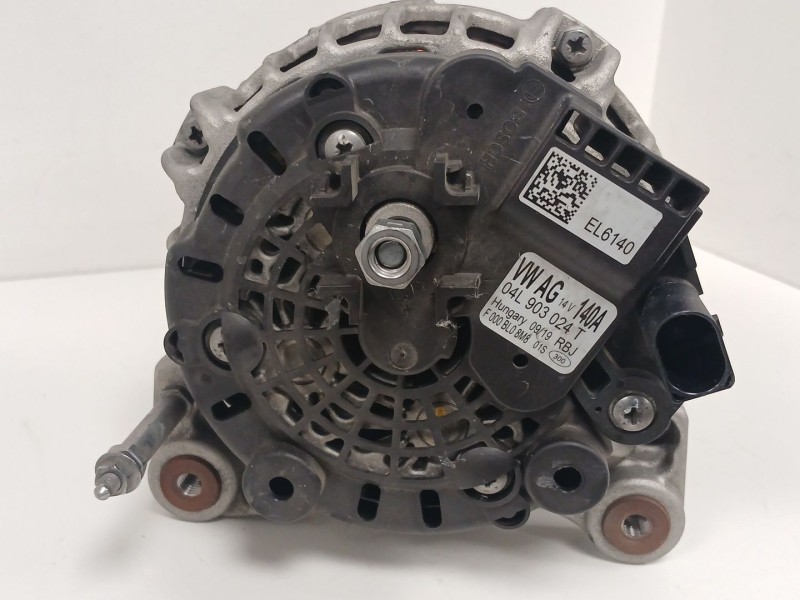 Recambio de alternador para volkswagen golf vii variant (ba5, bv5) 1.6 tdi referencia OEM IAM 04L903024T  