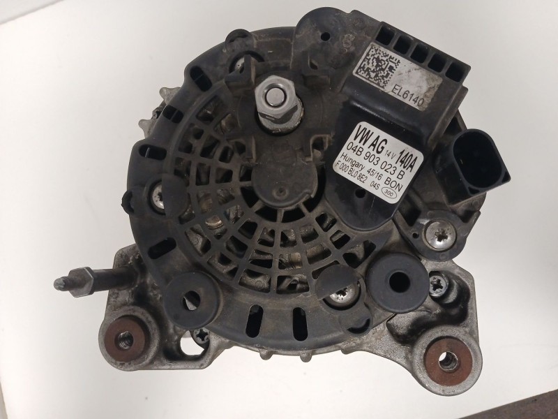 Recambio de alternador para seat ibiza iv (6j5, 6p1) 1.4 tdi referencia OEM IAM 04B903023B  