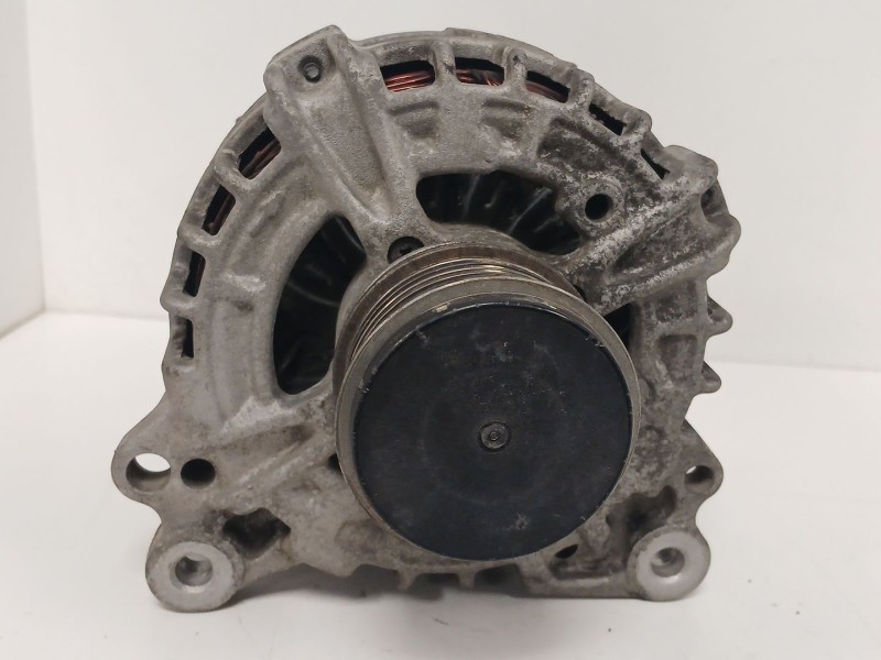 Recambio de alternador para seat ibiza iv (6j5, 6p1) 1.4 tdi referencia OEM IAM 04B903023B  