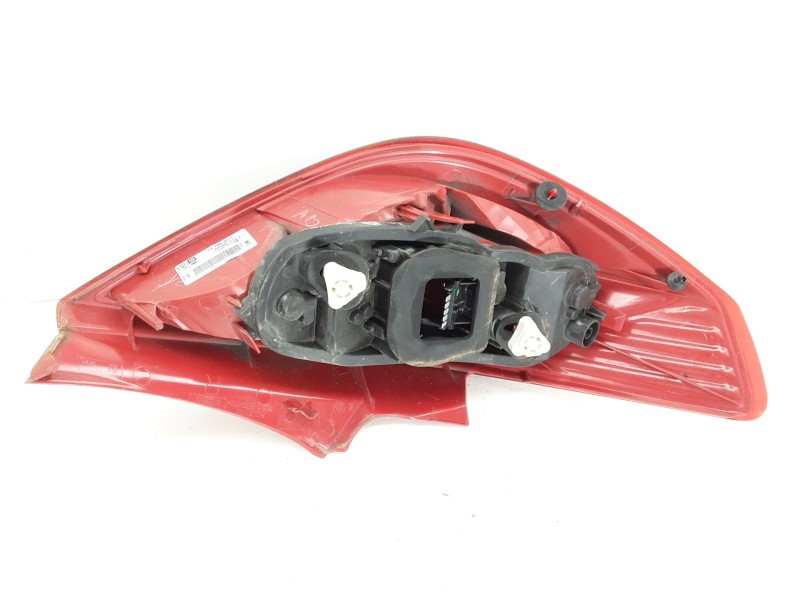 Recambio de piloto trasero derecho para opel corsa d corsavan referencia OEM IAM 13186351 89038961A 