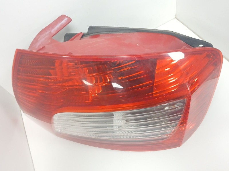 Recambio de piloto trasero derecho para peugeot 407 (6d_) 1.6 hdi 110 (6d9hzc, 6d9hyc) referencia OEM IAM   
