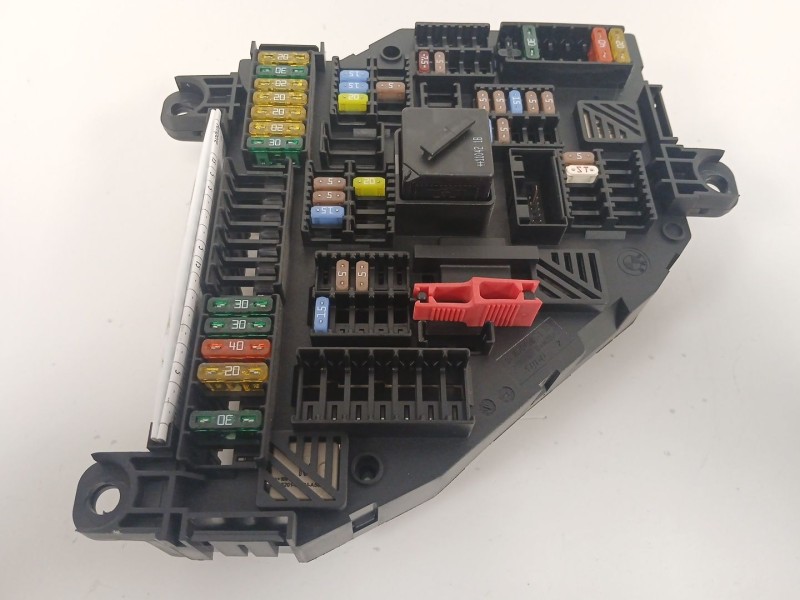 Recambio de caja reles / fusibles para bmw x3 (f25) xdrive 20 d referencia OEM IAM 921086003  