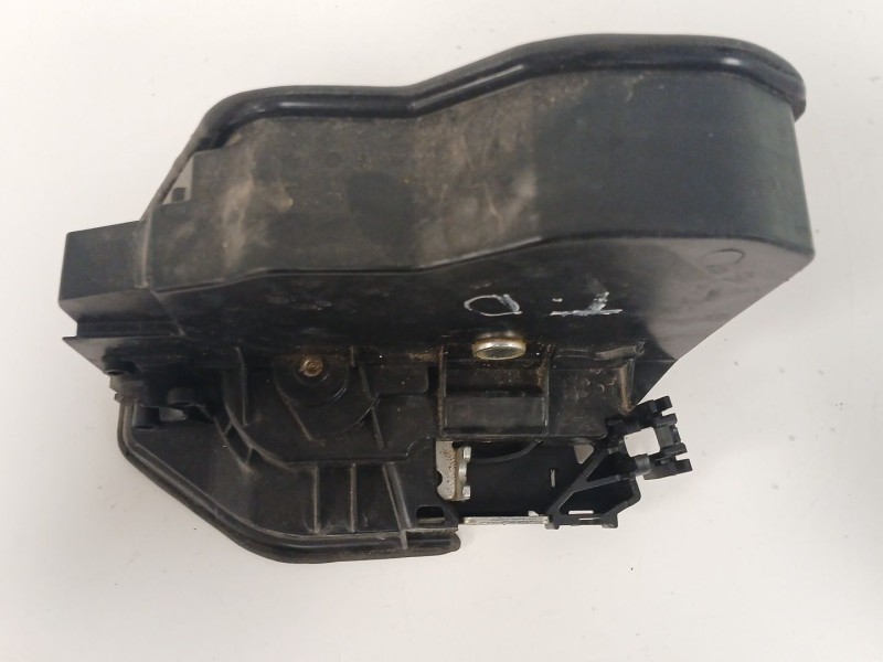 Recambio de cerradura puerta trasera derecha para bmw x3 (f25) xdrive 20 d referencia OEM IAM 7276674  