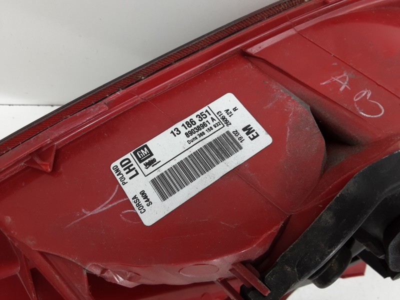 Recambio de piloto trasero derecho para opel corsa d corsavan referencia OEM IAM 13186351 89038961A 