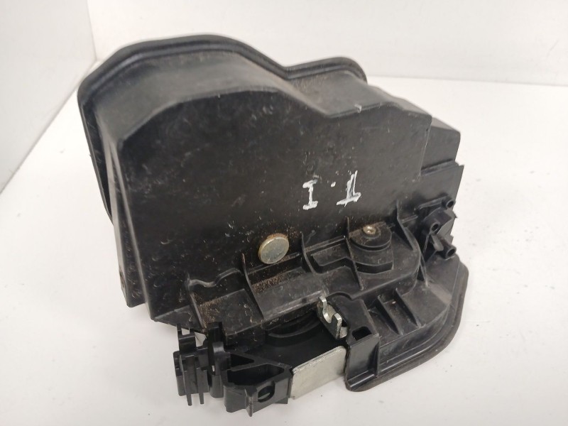 Recambio de cerradura puerta trasera izquierda para bmw x3 (f25) xdrive 20 d referencia OEM IAM 7276673  
