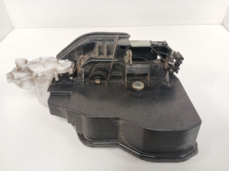 Recambio de cerradura puerta delantera izquierda para bmw x3 (f25) xdrive 20 d referencia OEM IAM 7276661  