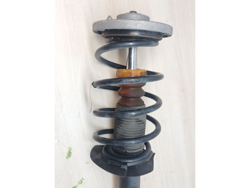 Recambio de amortiguador delantero izquierdo para bmw x3 (f25) xdrive 20 d referencia OEM IAM 31316796316  