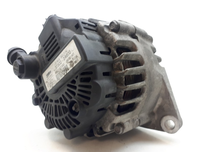 Recambio de alternador para kia cee´d drive referencia OEM IAM 373002A600 TG12C090 120A