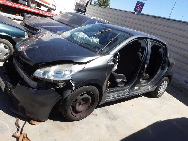 peugeot 208 i (ca_, cc_) del año 2013