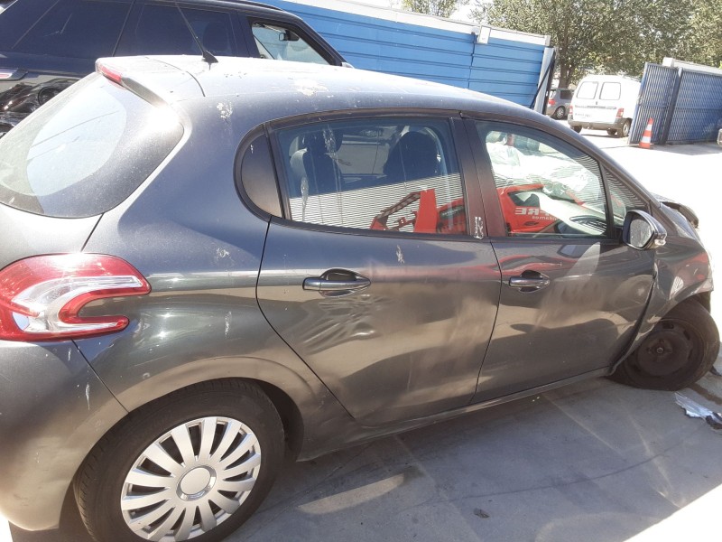peugeot 208 i (ca_, cc_) del año 2013