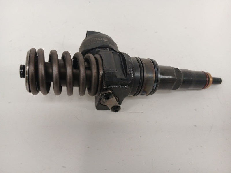 Recambio de inyector para volkswagen touran (1t1, 1t2) 1.9 tdi referencia OEM IAM 038130073AG  
