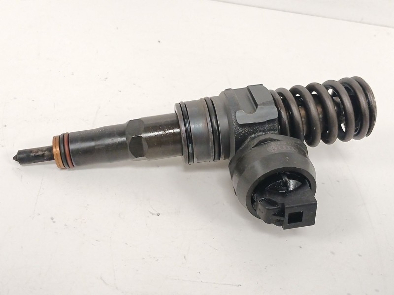Recambio de inyector para volkswagen touran (1t1, 1t2) 1.9 tdi referencia OEM IAM 038130073AG  