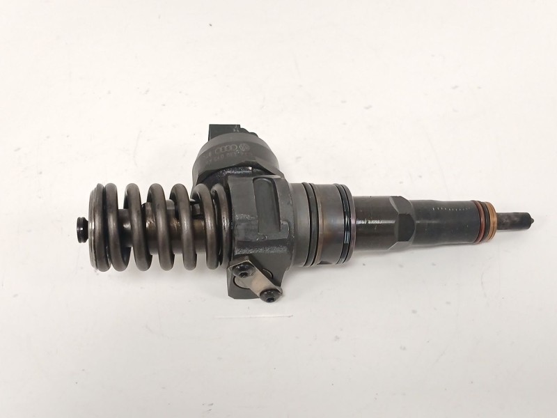 Recambio de inyector para volkswagen touran (1t1, 1t2) 1.9 tdi referencia OEM IAM 038130073AG  