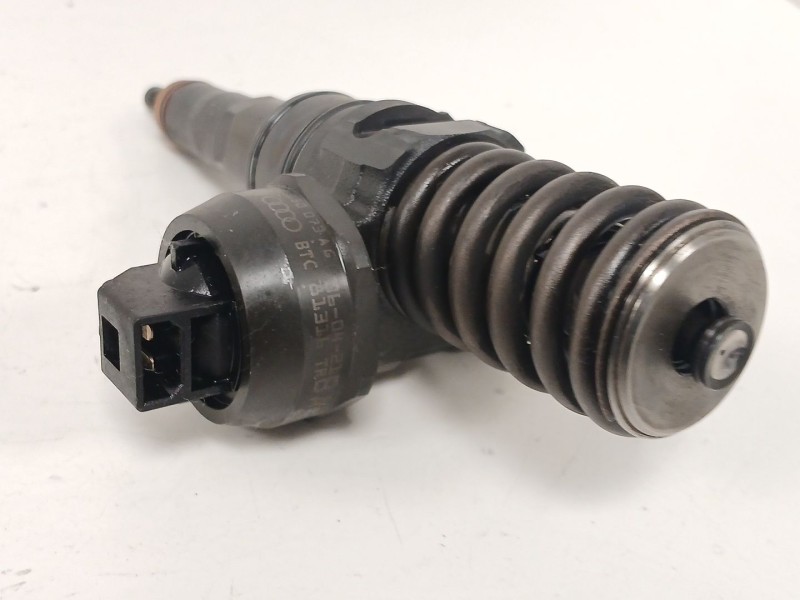 Recambio de inyector para volkswagen touran (1t1, 1t2) 1.9 tdi referencia OEM IAM 038130073AG  