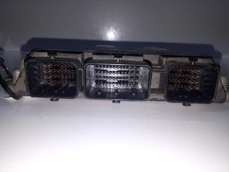 Recambio de centralita motor uce para citroën c3 sx referencia OEM IAM 9666986880 EDC16C34 0281017388