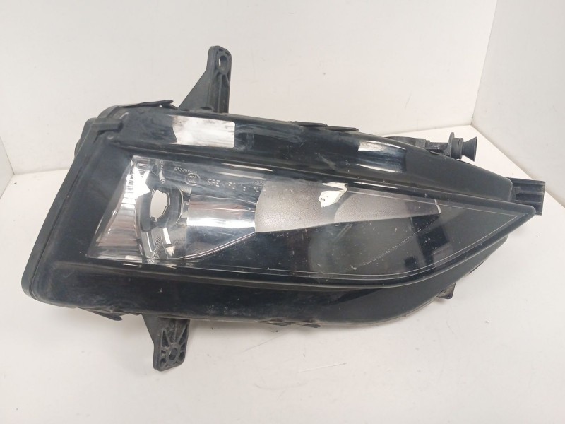 Recambio de faro antiniebla derecho para volkswagen golf vii variant (ba5, bv5) 1.6 tdi referencia OEM IAM   