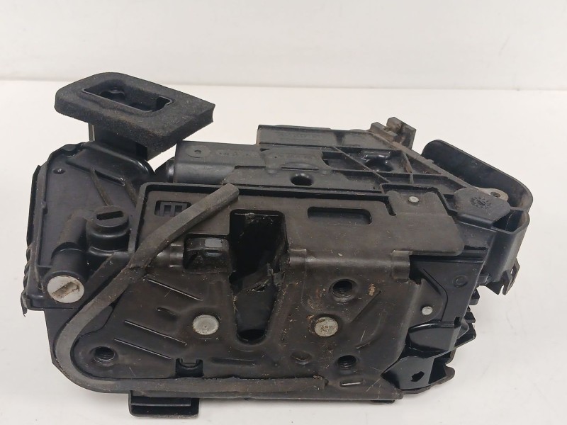 Recambio de cerradura puerta trasera izquierda para volkswagen golf vii variant (ba5, bv5) 1.6 tdi referencia OEM IAM 5TA839015L