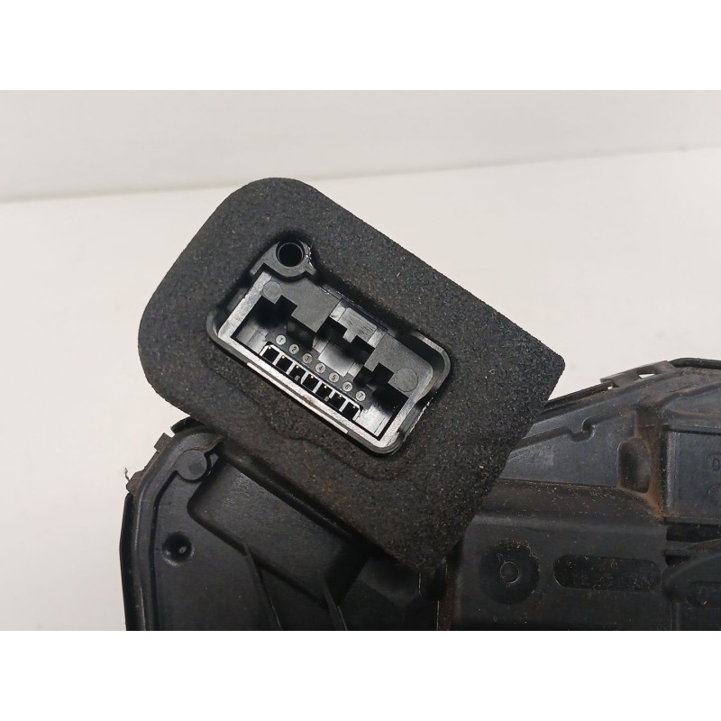 Recambio de cerradura puerta trasera izquierda para volkswagen golf vii variant (ba5, bv5) 1.6 tdi referencia OEM IAM 5TA839015L