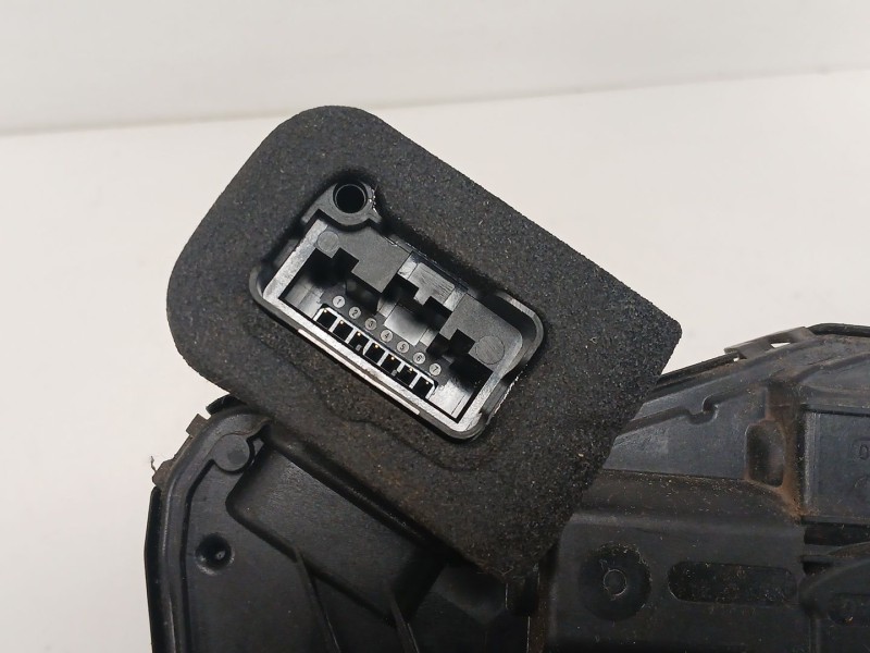 Recambio de cerradura puerta trasera izquierda para volkswagen golf vii variant (ba5, bv5) 1.6 tdi referencia OEM IAM 5TA839015L