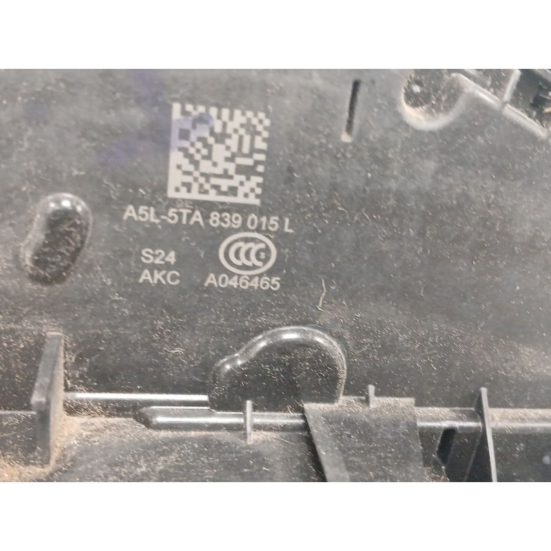 Recambio de cerradura puerta trasera izquierda para volkswagen golf vii variant (ba5, bv5) 1.6 tdi referencia OEM IAM 5TA839015L