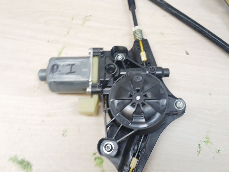 Recambio de elevalunas delantero izquierdo para volkswagen golf vii variant (ba5, bv5) 1.6 tdi referencia OEM IAM   